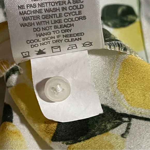 Dalia Lemon Button Down Top Size Medium with Kim Rogers Dangle Earrings - Picture 13 of 14
